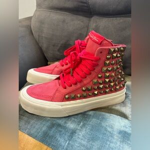 ❤️❤️STRAYE MADE WORN HI-TOP SKATE LIGHT RED STUDDED LACE  Sneakers ❤️❤️